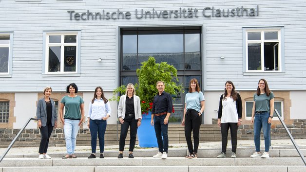 Teamfoto der Stabsstelle Presse, Kommunikation und Marketing